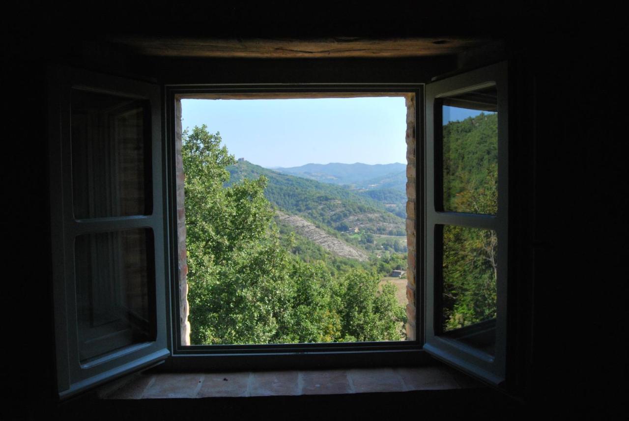 Borgo Cardaneto Bed & Breakfast Montone  Exterior foto