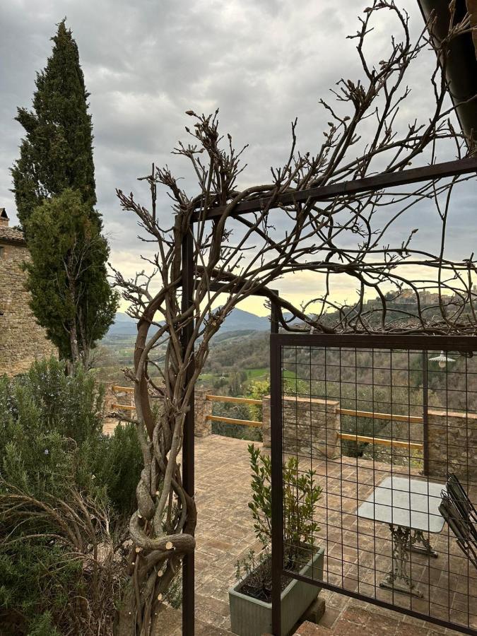 Borgo Cardaneto Bed & Breakfast Montone  Exterior foto