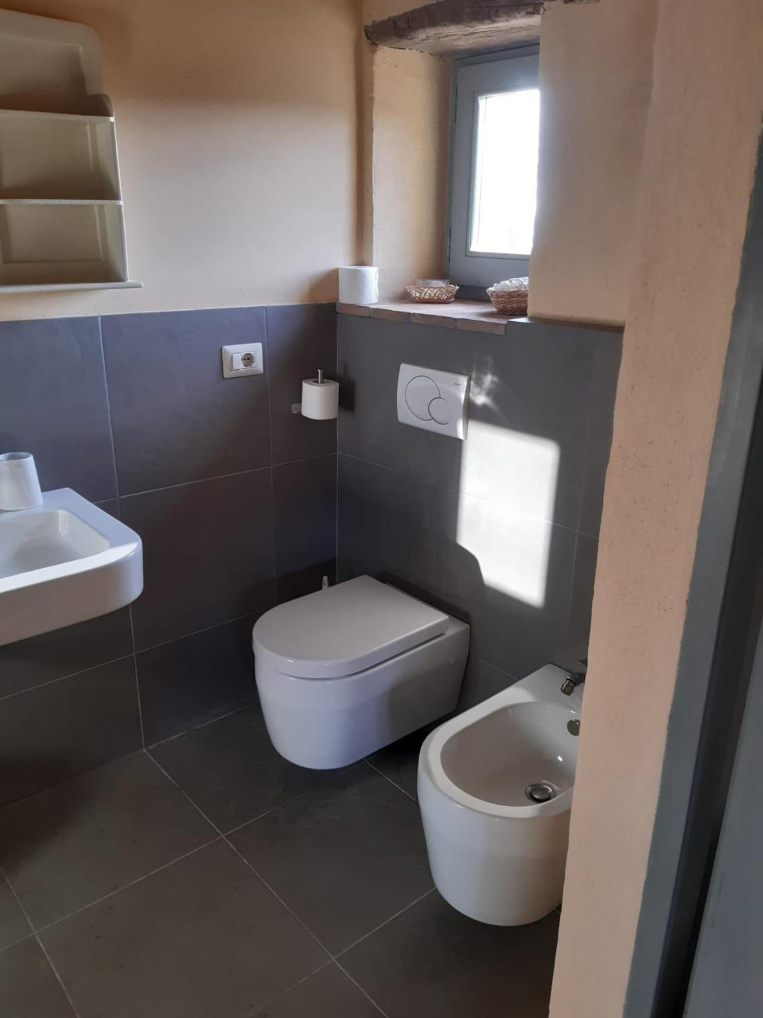 Borgo Cardaneto Bed & Breakfast Montone  Exterior foto