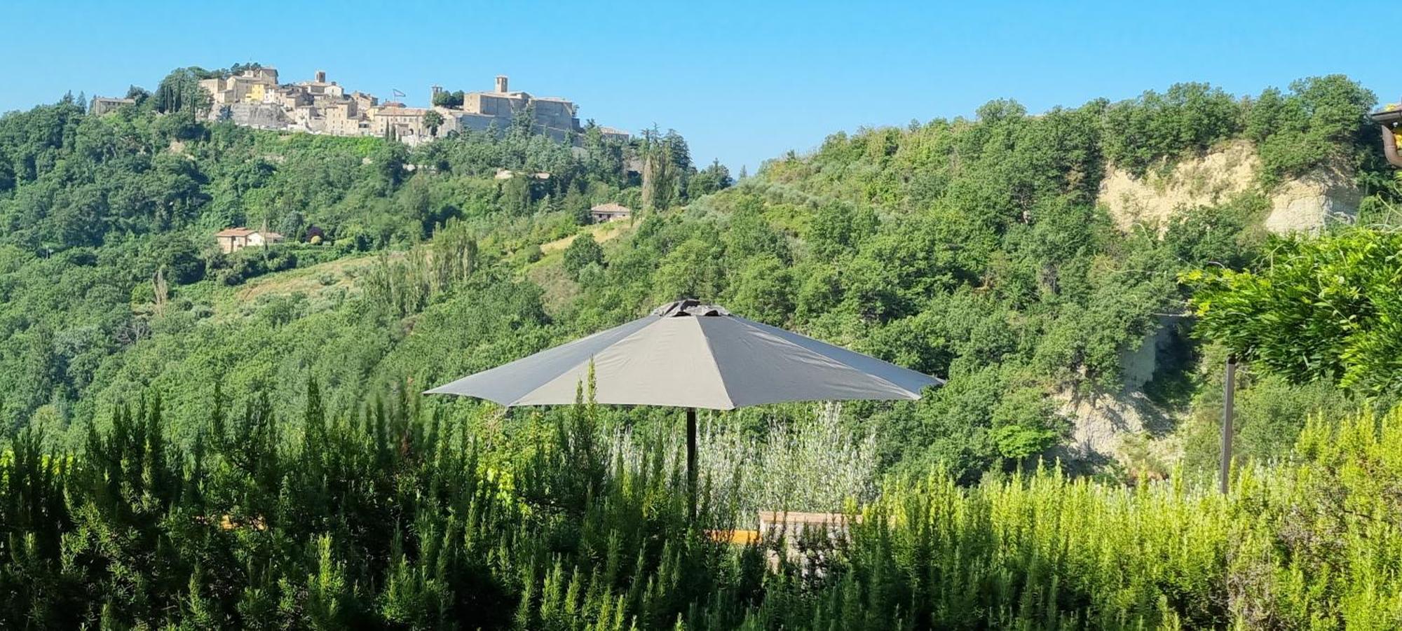 Borgo Cardaneto Bed & Breakfast Montone  Exterior foto