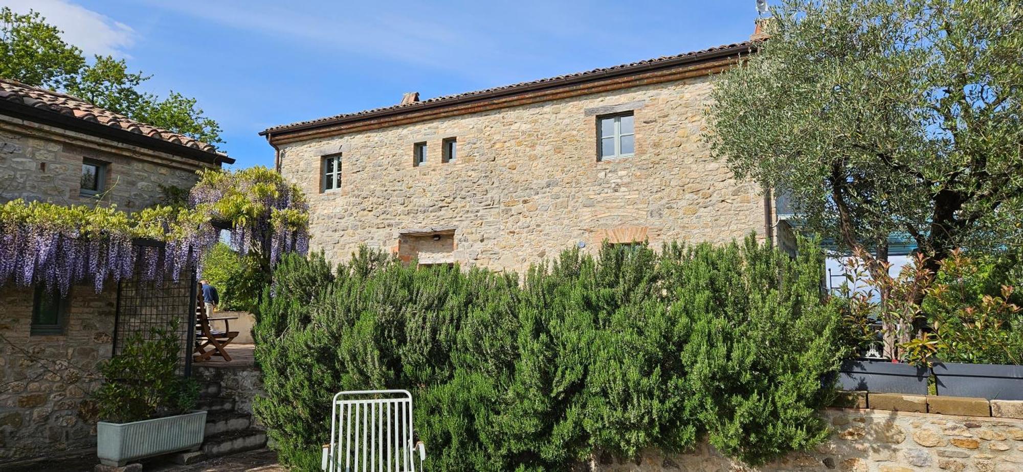 Borgo Cardaneto Bed & Breakfast Montone  Exterior foto